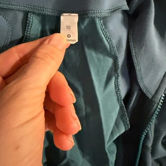 Lululemon Define Jacket
Green Jasper size 10 - Picture 8 of 11